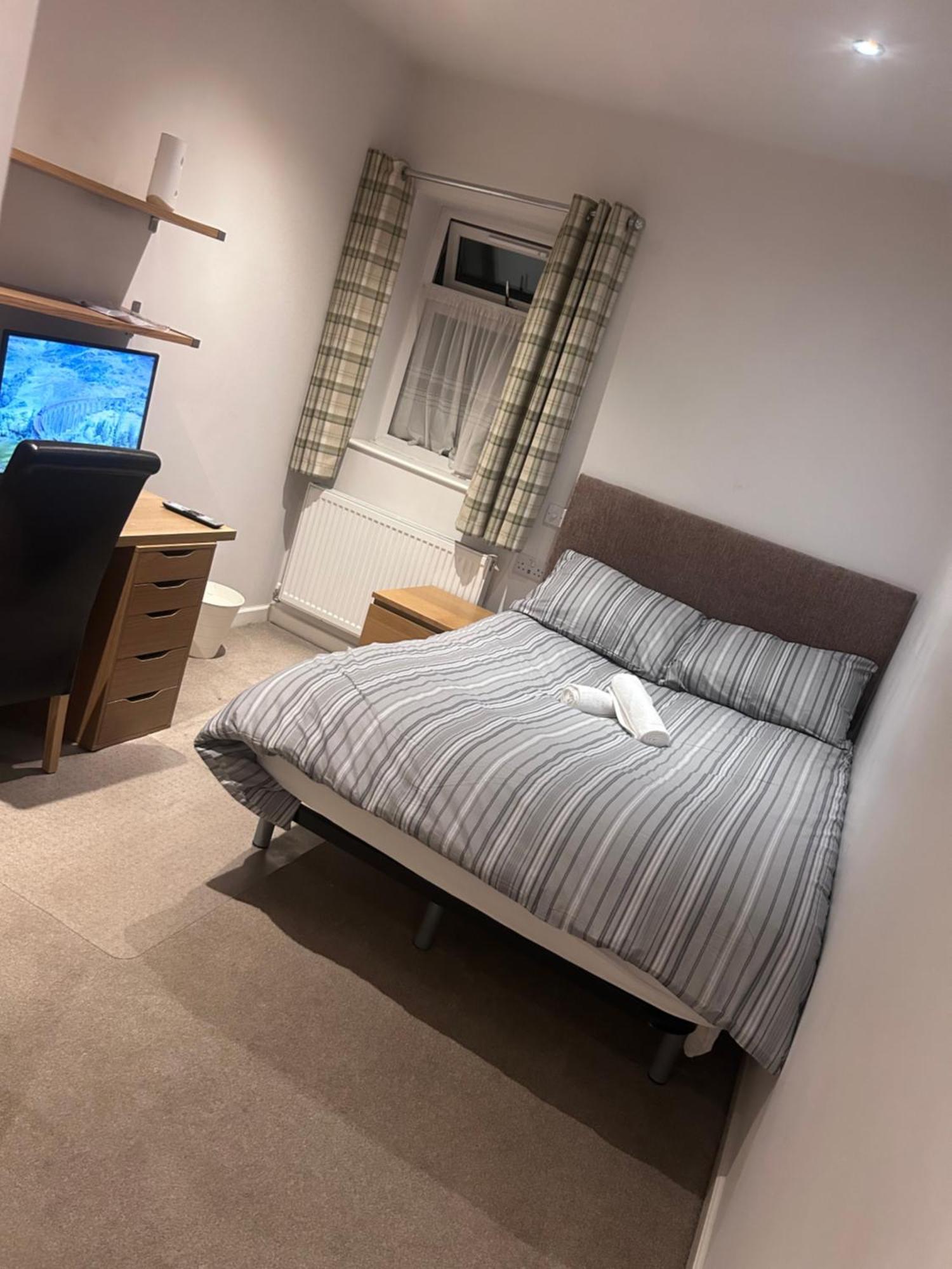 Seafords Guest House Stoke-on-Trent Экстерьер фото