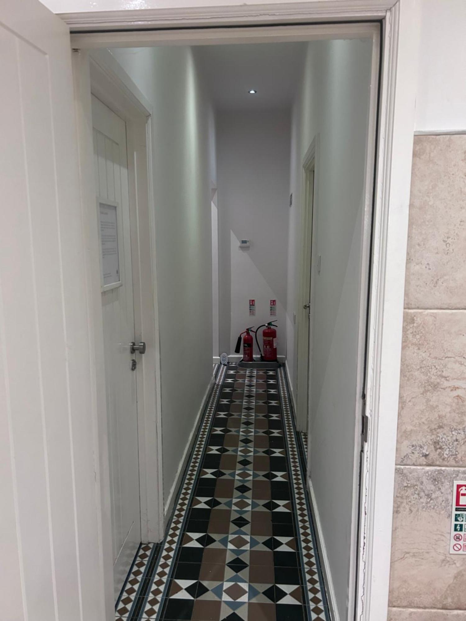 Seafords Guest House Stoke-on-Trent Экстерьер фото