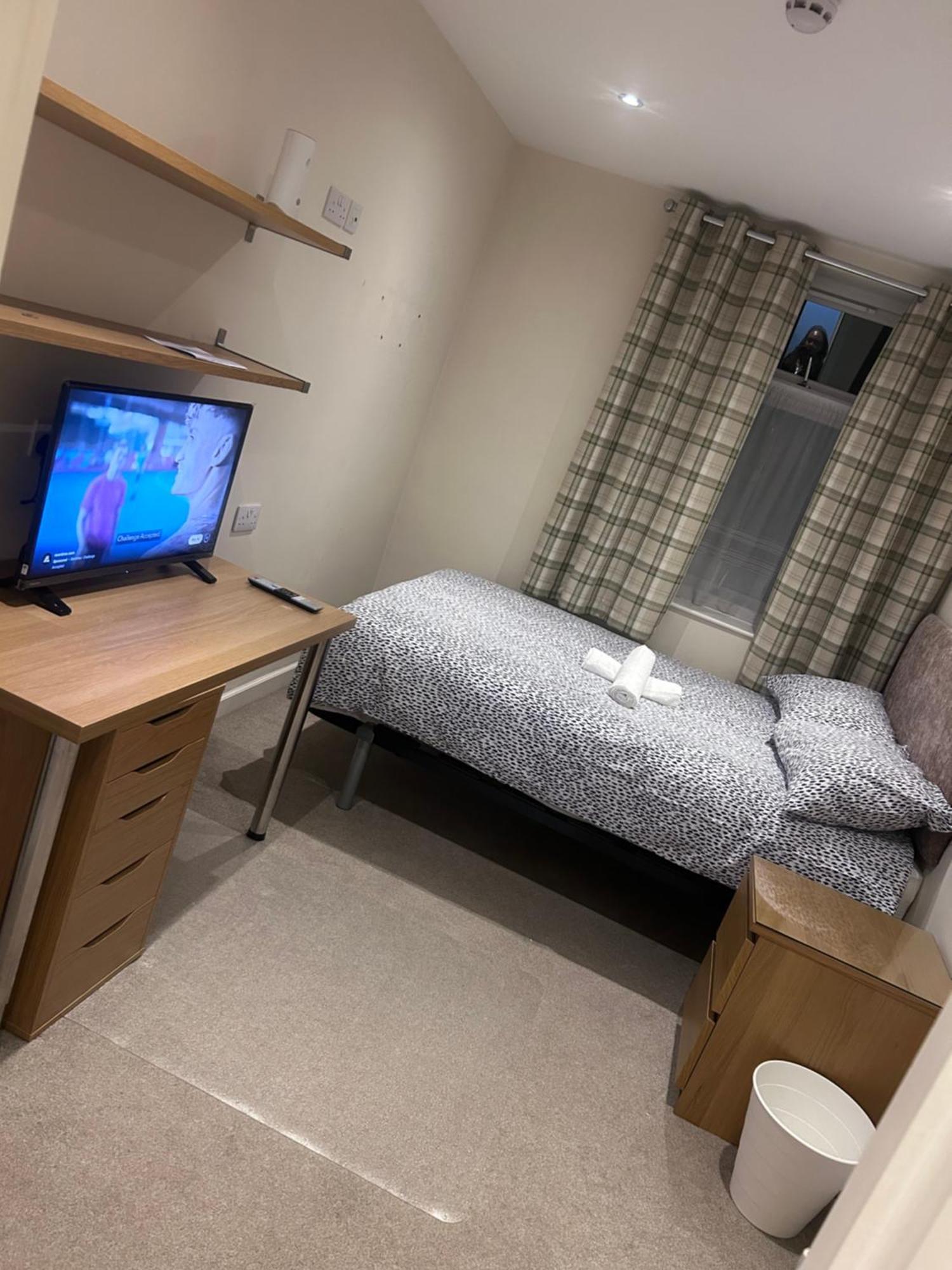 Seafords Guest House Stoke-on-Trent Экстерьер фото