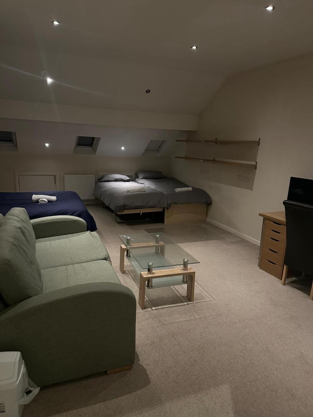 Seafords Guest House Stoke-on-Trent Экстерьер фото