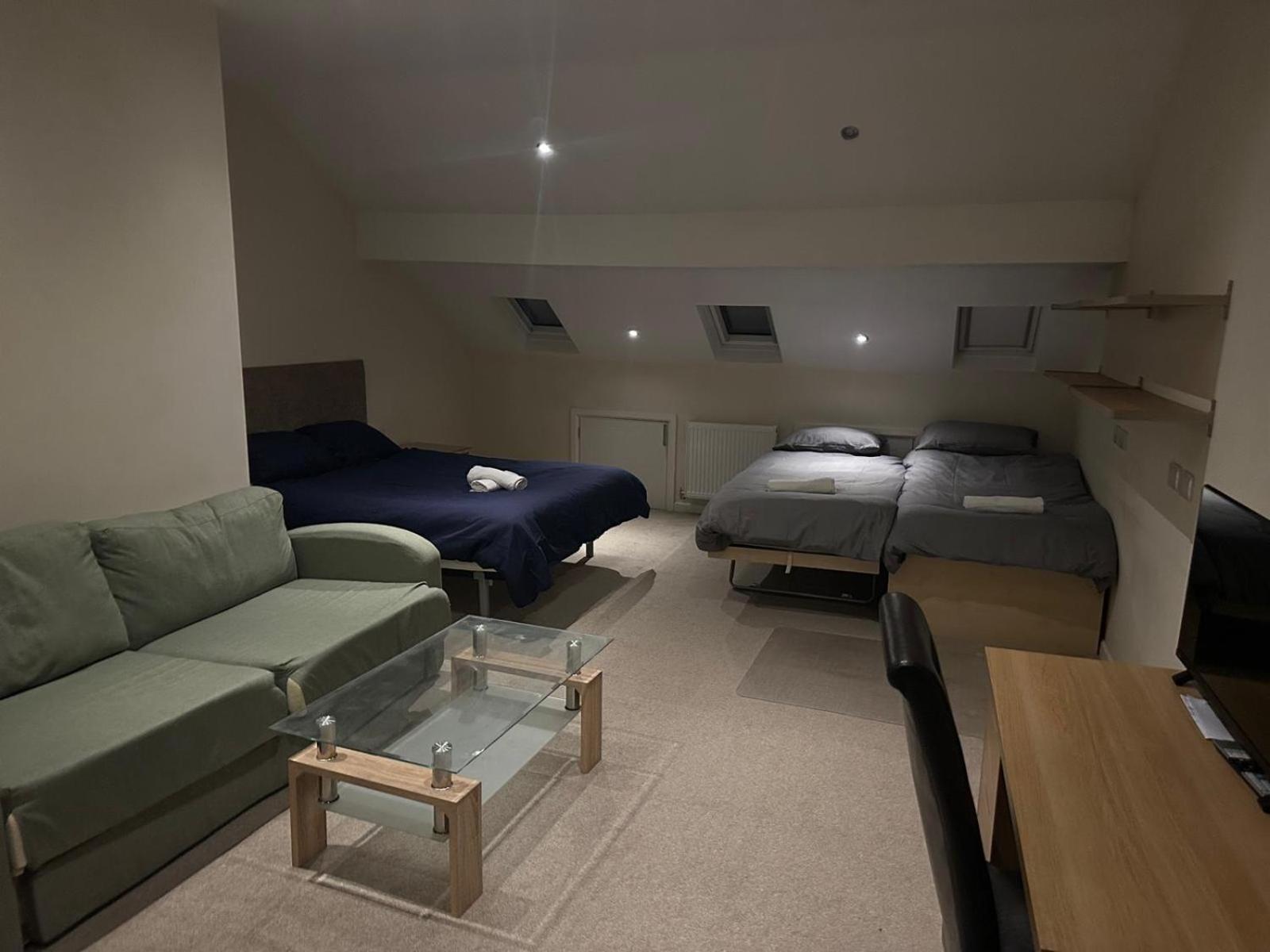 Seafords Guest House Stoke-on-Trent Экстерьер фото